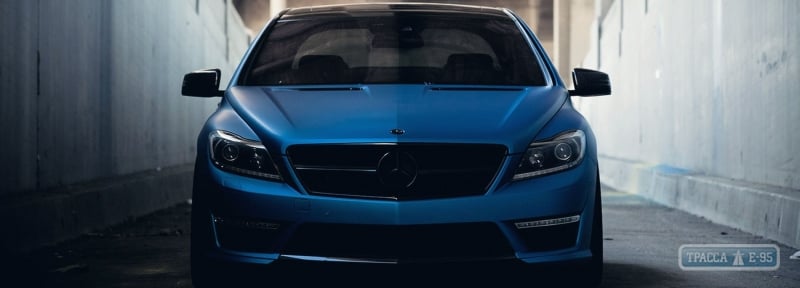 Автовор из Хмельницкой области пытался угнать Mercedes одессита, попав за руль под предлогом покупки