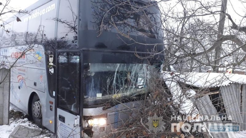 Рейсовый автобус из Одессы попал в ДТП в Винницкой области по пути в Италию