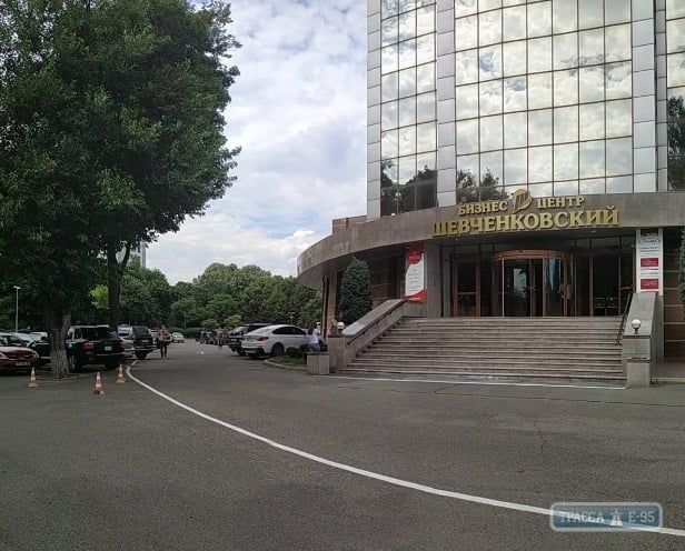 Фонд гарантирования вкладов не нашел покупателей на 16-этажный бизнес-центр в Одессе