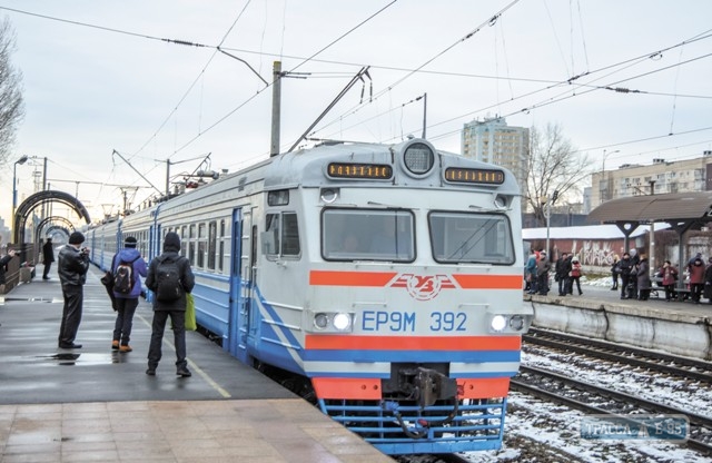 За две недели марта семь самоубийц погибли под поездами на Одесской железной дороге