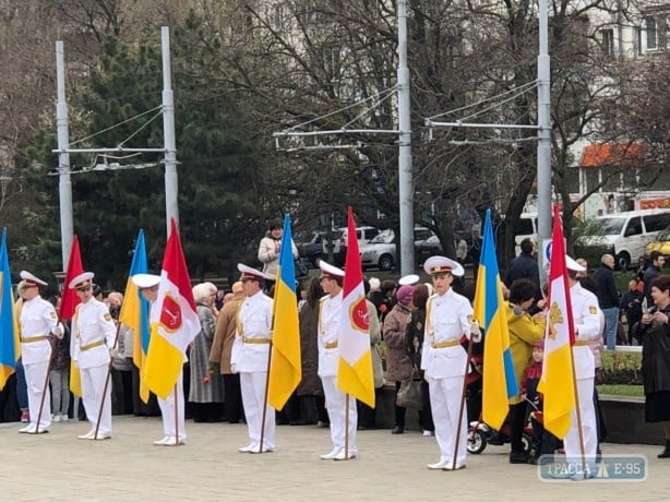 Одесситы отмечают 75-ю годовщину со Дня освобождения города от нацистов (фото)