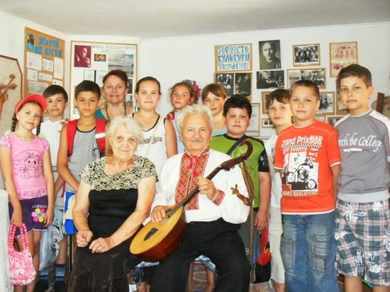 Пенсионер из Одесской области открыл в своем доме музей хора имени Григория Веревки