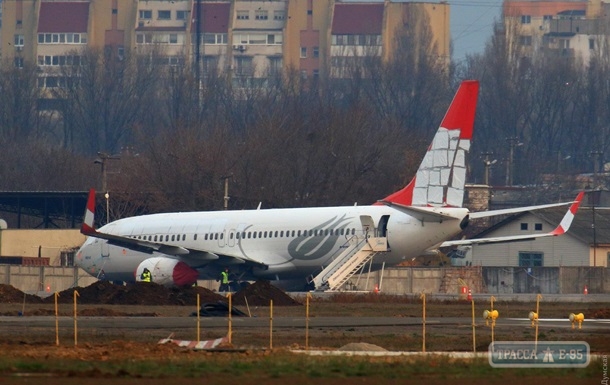 Самолет Turkish Airlines утилизируют в Одессе 