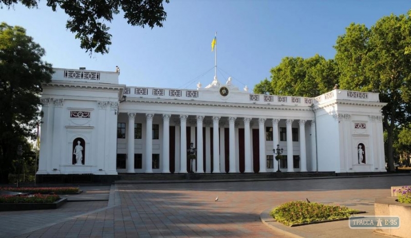 Суд по «кладбищенскому делу» назначил одесским чиновникам многомиллионные залоги