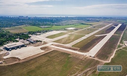 Правительство выделит более 100 млн на завершение реконструкции одесского аэропорта 