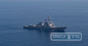 Ракетный эсминец США вошел в Черное море