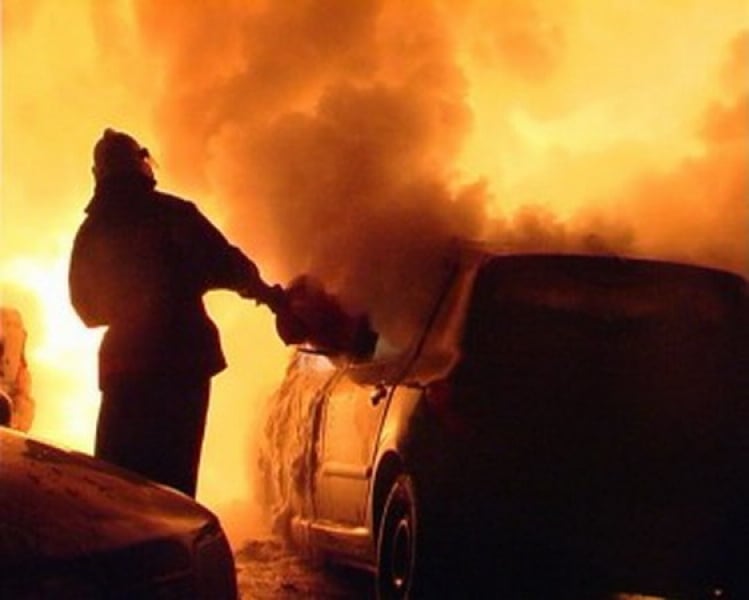 Спасатели считают, что автомобиль одесского депутата загорелся из-за замыкания электропроводки