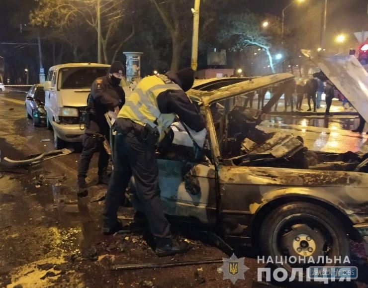 Смертельная авария с участием 5 автомобилей произошла в Одессе. Видео. ОБНОВЛЕНО