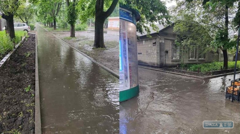 Отремонтированный за 1,5 миллиона тротуар в Одессе утонул. Фото