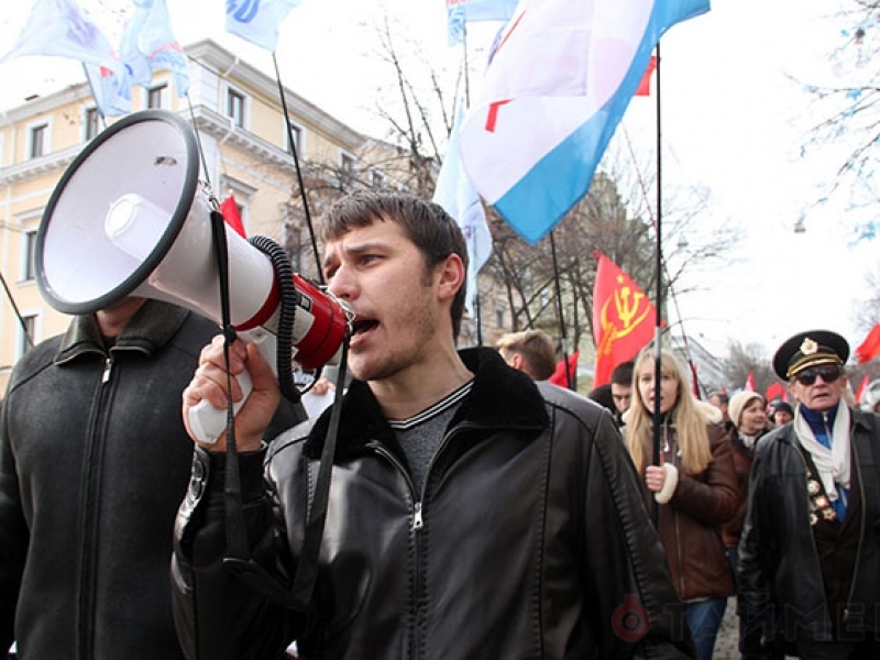 Противники Евромайдана просят главу Одесской области не увольняться