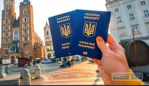 ЕС официально открыл границы для украинцев