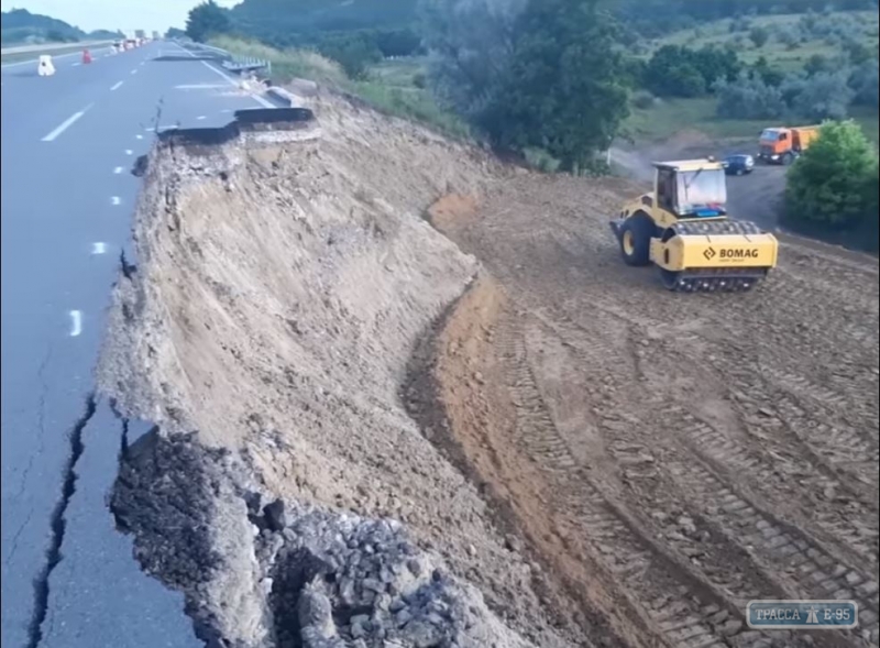 Разрушенный участок трассы Одесса – Киев будет восстановлен до 3 августа, - министр