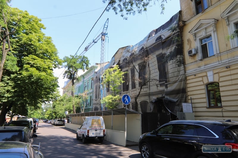 Противоаварийные работы начались в Доме Гоголя в Одессе. Видео