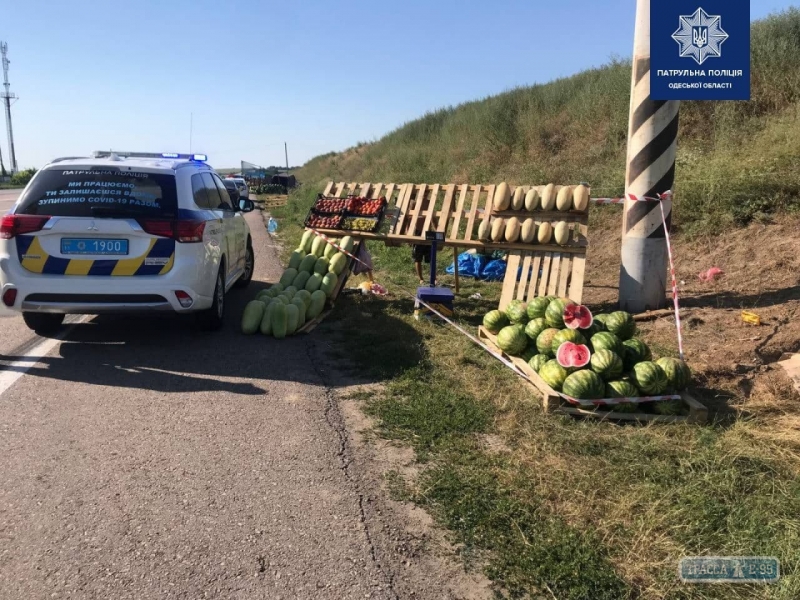 Одесская полиция приступила к очистке обочин дорог от торговых лотков