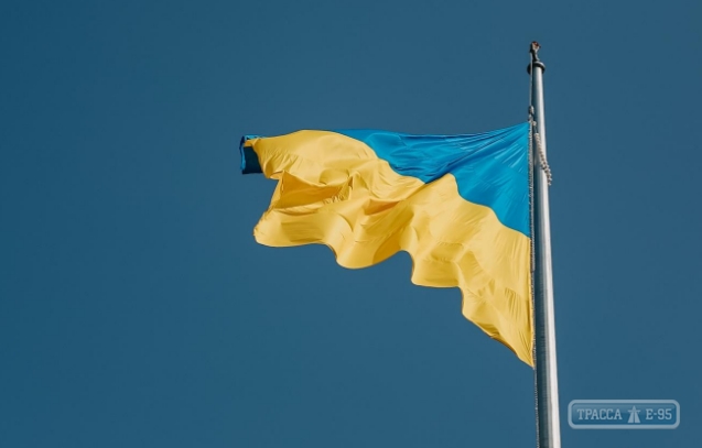 Одесса установила огромный флаг Украины