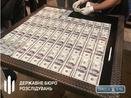 Военный моряк, который обещал полицейскому место в ГБР за $5 тыс., пойдет под суд