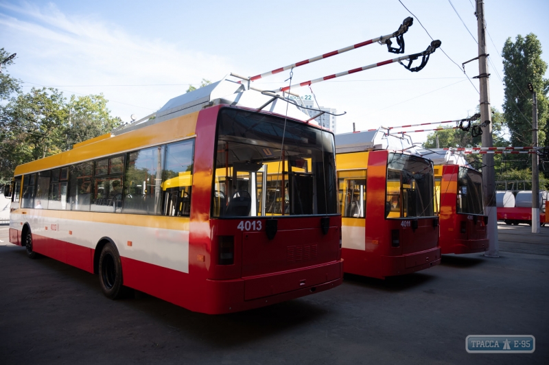 Проезд в трамваях и троллейбусах Одессы подорожает вслед за маршрутками