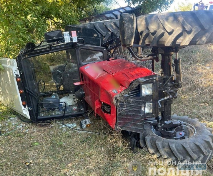 Трактор с детьми перевернулся в Одесской области, ребенок погиб