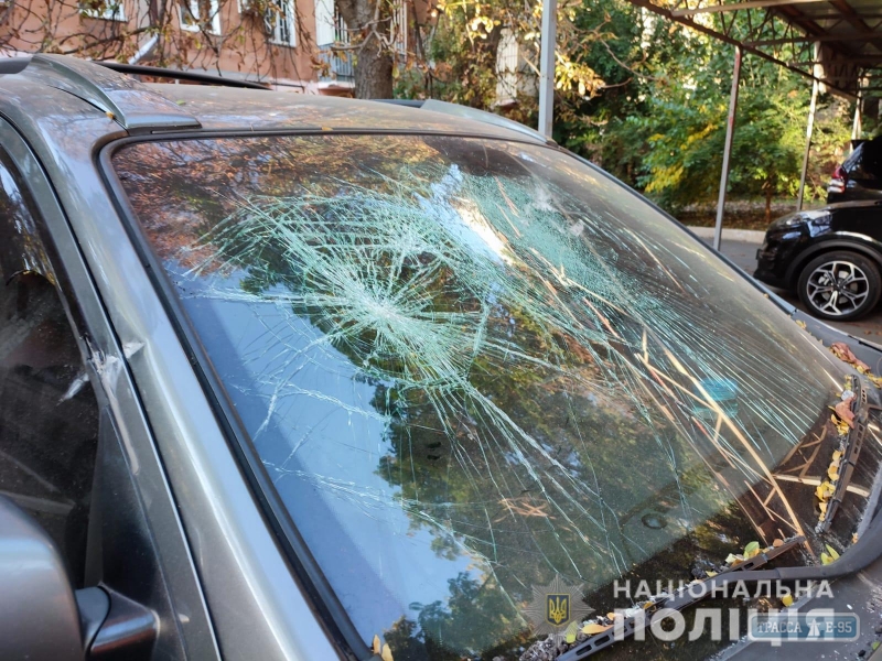 Мужчина ударил ножом спецназовца в Одессе. Видео