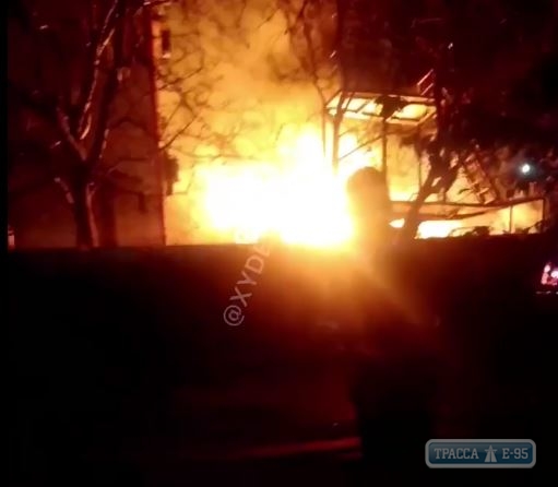 База отдыха горит в Одесской области. Видео