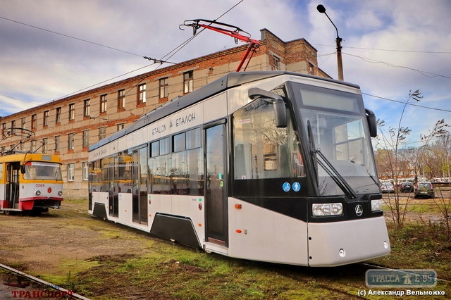 Необычный трамвай появился в Одессе. Видео