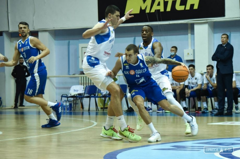 Баскетболисты Одессы одержали вторую подряд победу на выезде