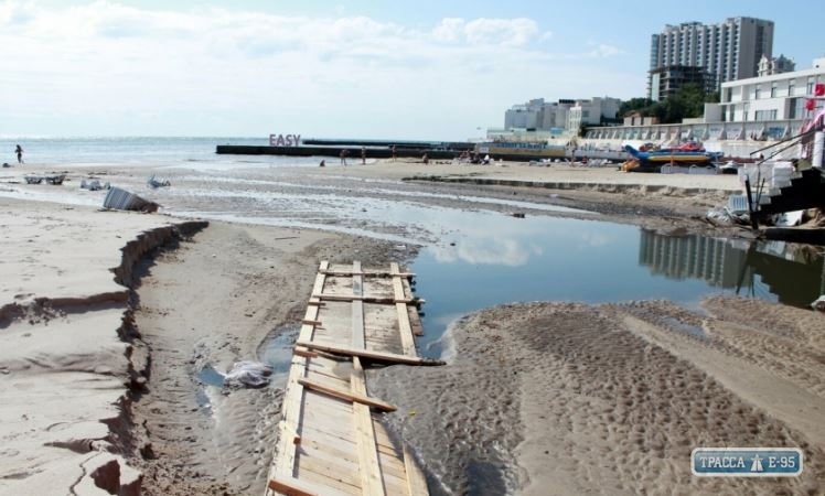 «Ростдорстрой» за 121 млн займется ремонтом коллектора на одесском пляже Аркадия