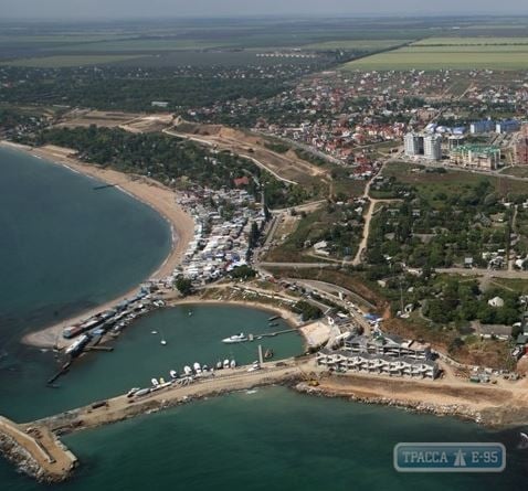 Порт «Черноморск» избавился от гостиниц и санаториев