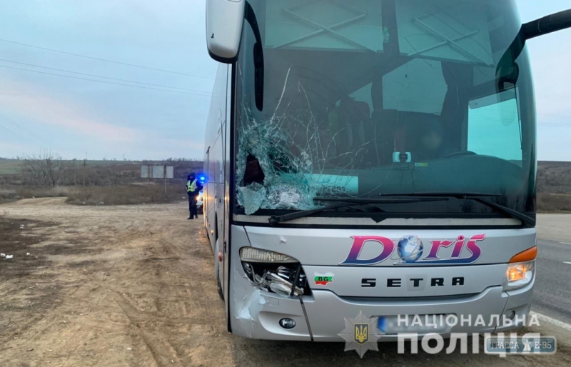 Рейсовый автобус убил пешехода на трассе Одесса – Рени
