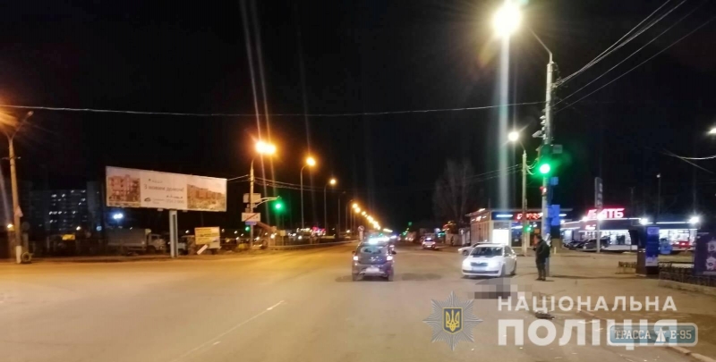 Водитель грузовика задавил женщину в Одессе и скрылся
