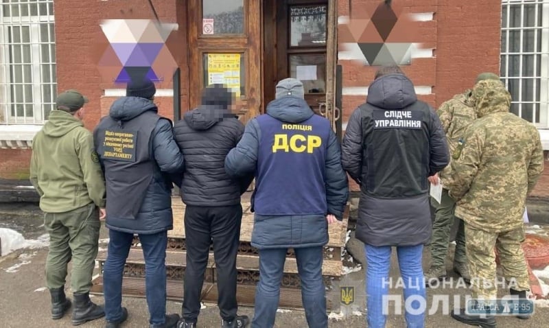 Полицейские задержали «смотрящих» в Одессе. Видео
