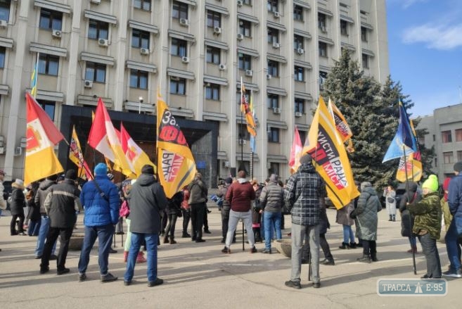 Предприниматели провели митинг перед зданием Одесской ОГА
