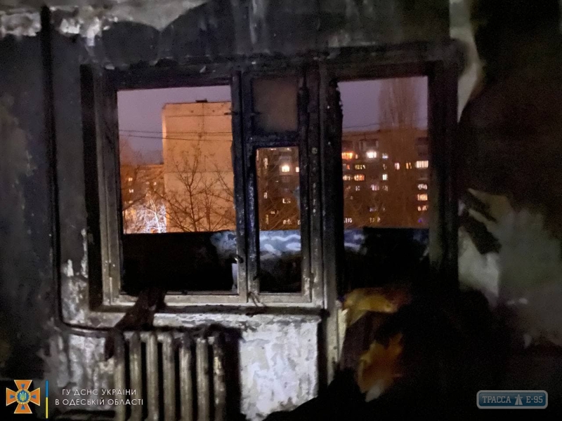 Пожарные эвакуировали 35 человек из одесской многоэтажки
