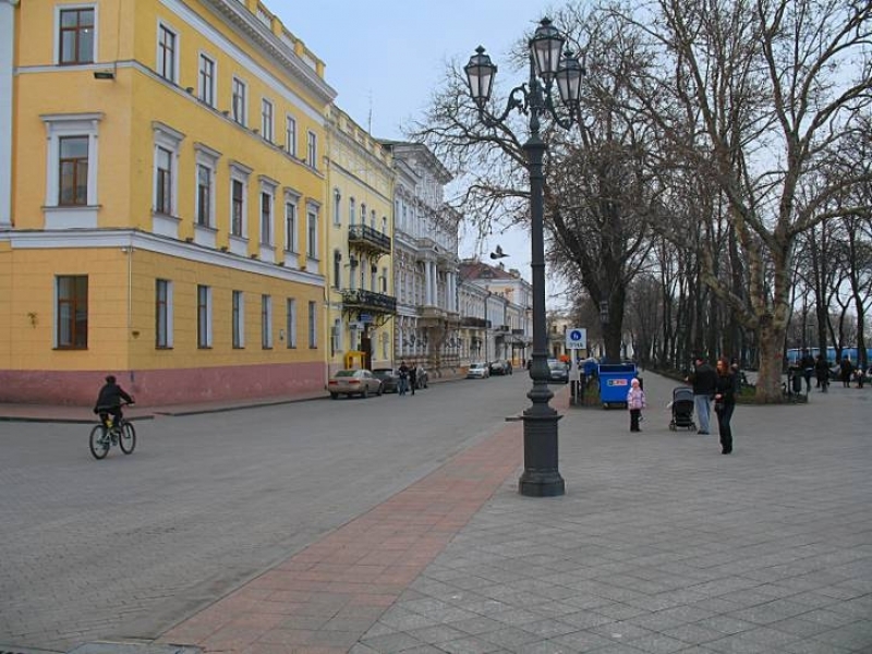 Прокуратура требует вернуть громаде земельный участок в центре Одессы