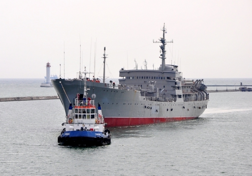 Разблокированный корабль украинских ВМС 