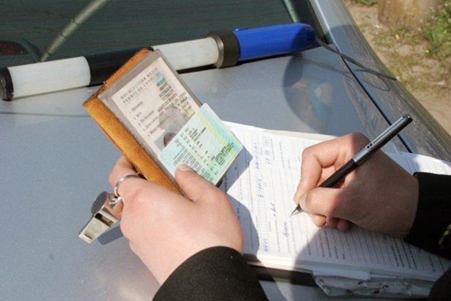 Житель Одесской области может сесть в тюрьму за попытку дать взятку гаишнику