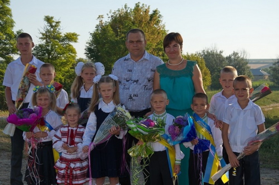 Семья из Ивановского района Одесской области усыновила сразу семь детей-сирот