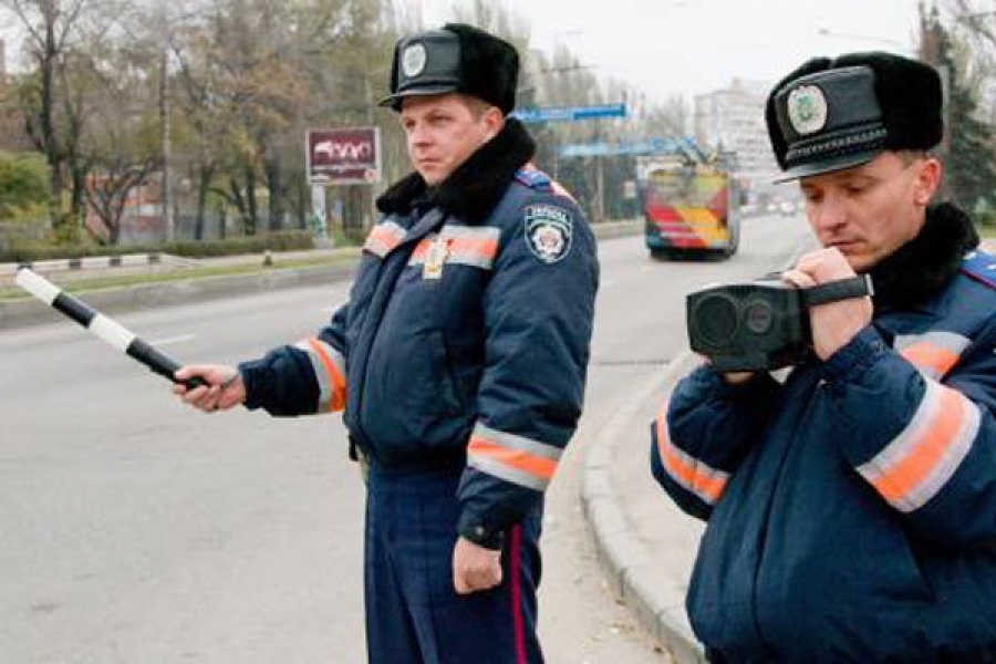 Сотрудники ГАИ под Одессой спасли от смерти женщину, которую преступники везли убивать