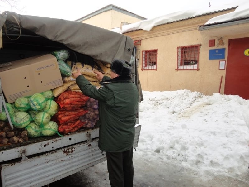 Одесские тюремщики поздравили с Рождеством бойцов в зоне АТО (фото)