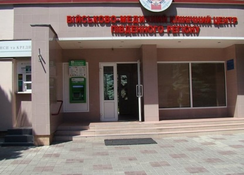 Бойцов АТО, получивших ранения в донецком аэропорту, доставили в Одессу