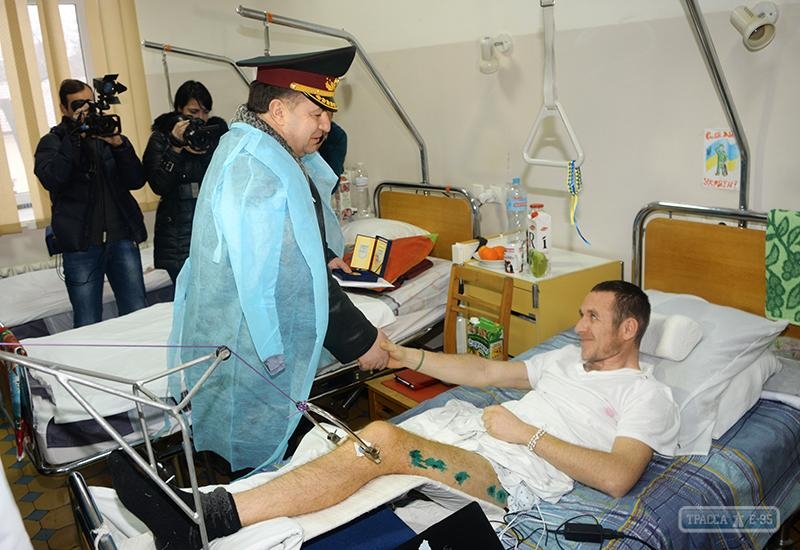 Госпитали на украине. Госпиталь Украина военный госпиталь. Раненые на Украине в госпитале. Украинские раненые в госпитале.
