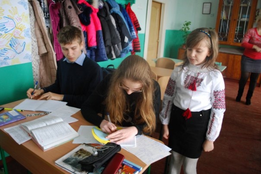 Ученица Коминтерновской школы в Одесской области поздравит воинов АТО с Днем Святого Валентина