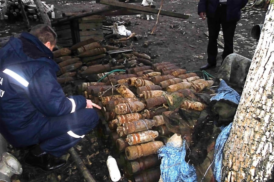 Спасатели обезвредили 666 взрывоопасных снарядов в Тарутинском районе (фото)