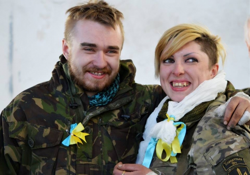 Журналистка из Одессы вышла замуж на передовой в зоне АТО (фото)