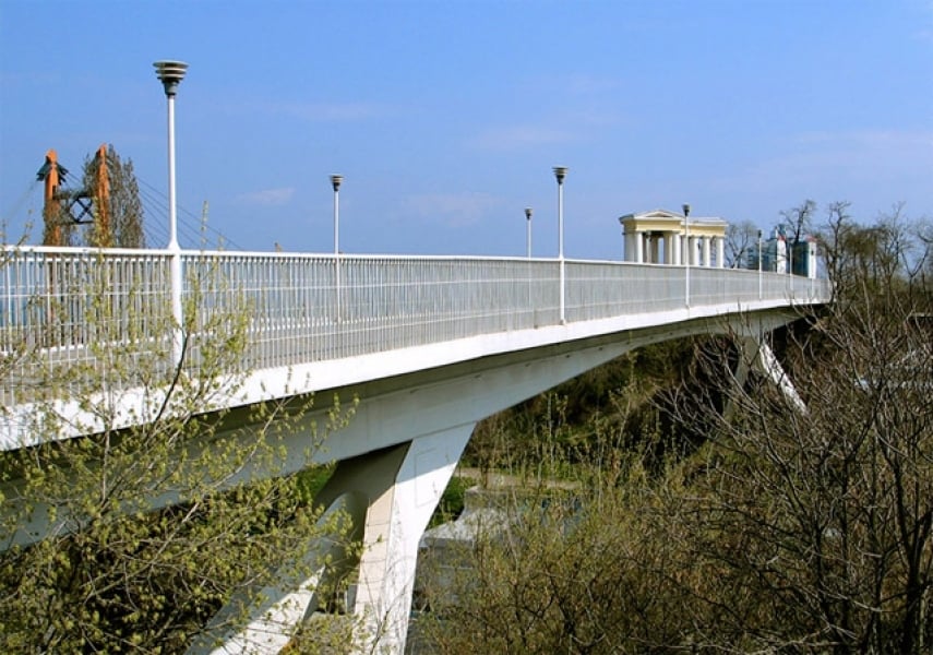 Специалисты приступили к обследованию Тещиного моста, готовясь к его первому за 45 лет ремонту