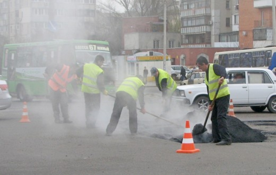 Коммунальщики закончат ремонт дорог в Одессе к 1 мая