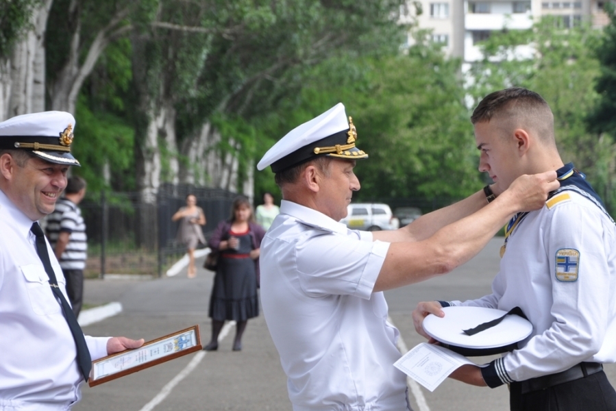 Выпуск лицеистов Военно-морского лицея, передислоцированного из Севастополя, впервые прошел в Одессе