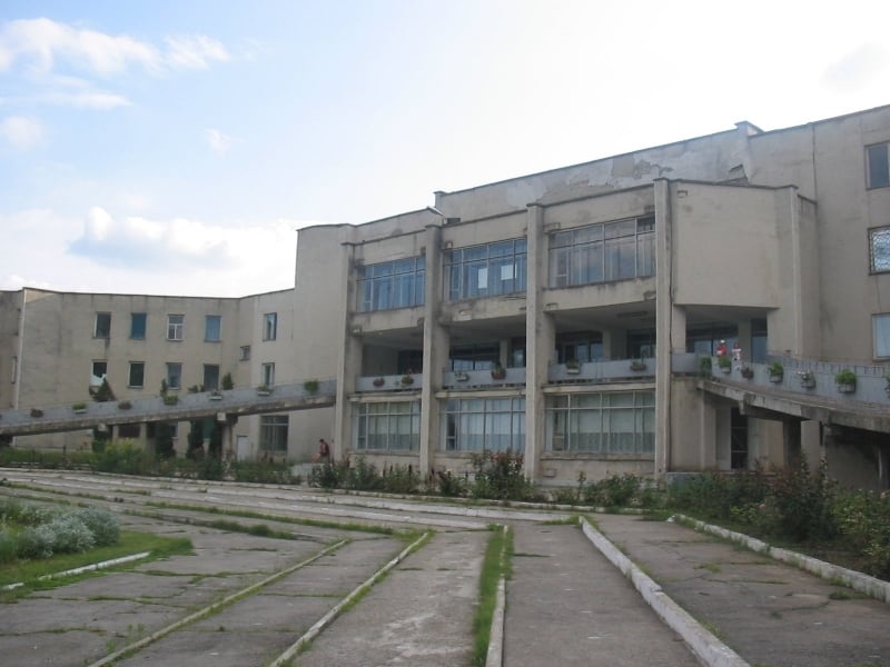 Собственники санатория в Одесской области выселили из учреждения около 130 инвалидов-переселенцев