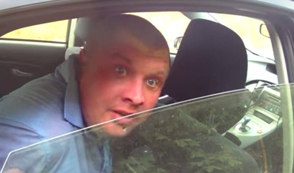 Кандидат в депутаты от Блока Порошенко напал на сотрудников полиции в Одессе (видео)