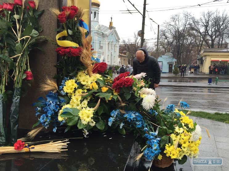 В Одессе почтили память жертв голодоморов